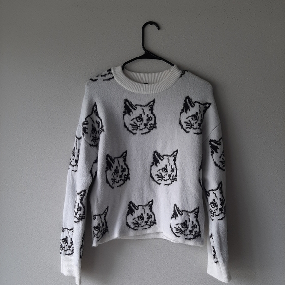 OVERSIZED Cozy Cat Patterned Sweater - White and Black - Picture 1 of 4